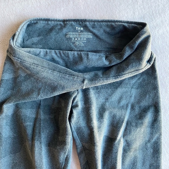 Arizta atmosphere mid rise tights! - Picture 3 of 3